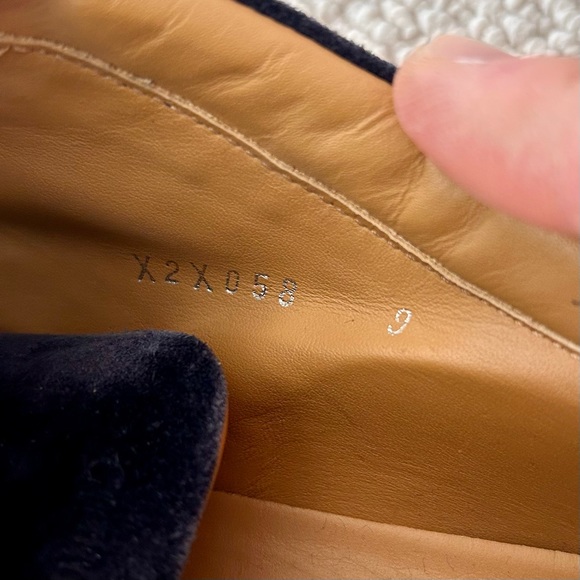 Authentic Blue Suede Giorgio Armani Sneaker. Size 9 - Picture 7 of 7